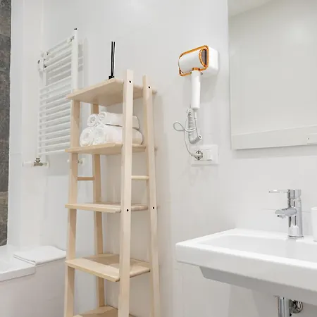 Bottega Artistica 4* Roma