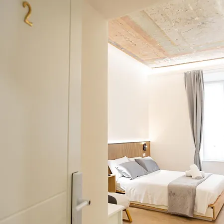 Konukevi Bottega Artistica Roma